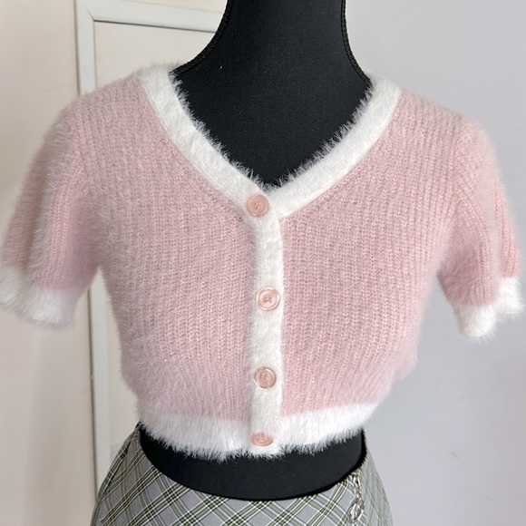 BUNDLE!! vintage 90s plaid skirt and fuzzy pink top - Picture 5 of 6